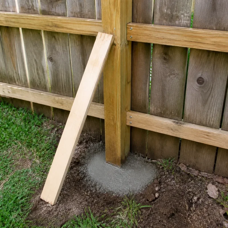 Fence Post Repair in Seattle, WA